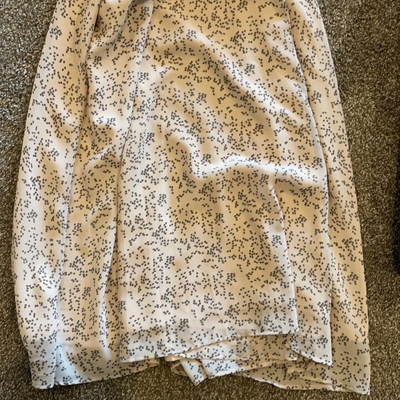 Floral Maxi Wrap dress with short flowy sleeves - Picture 5 of 5